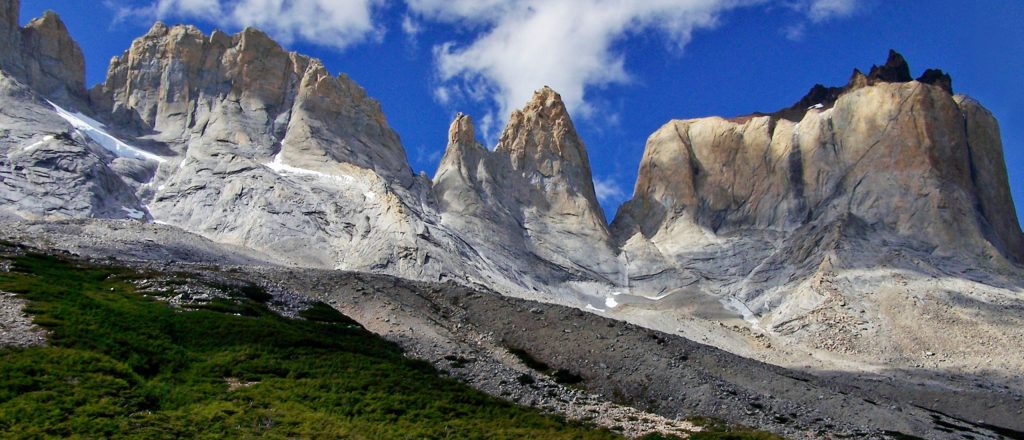 Lagos, montañas, fauna local y vistas panorámicas hacen de esta jornada una oportunidad para vivir la Patagonia con mayor profundidad.